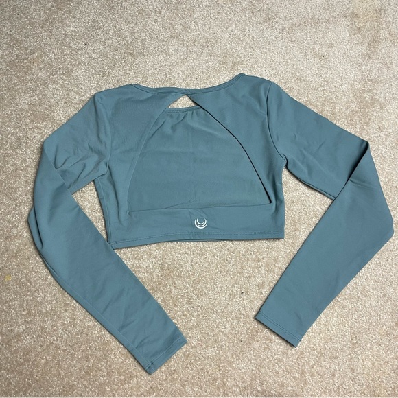 Lazuli label Open Back Long Sleeve Top SIZE small - Picture 2 of 3